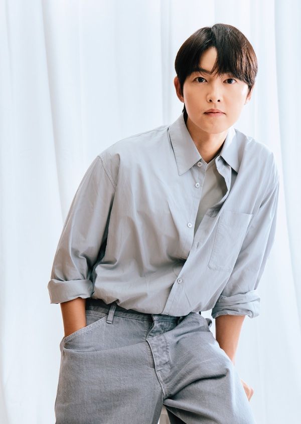 ソン・ジュンギ 1985年9月19日生まれ、韓国・大田広域市出身。映画『霜花店 運命、その愛』（2008）でデビューし、ドラマ『トキメキ☆成均館スキャンダル』（2010）で人気に。ドラマ『ヴィンチェンツォ』（2021）、『財閥家の末息子』（2022）などで骨太な演技を見せる。