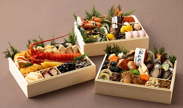 宴席華やぐ品々