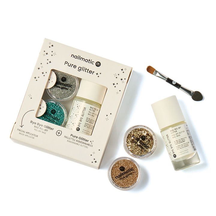 真のおしゃれさんは指先までこだわって。ネイルにまつわるミニトピックス6選