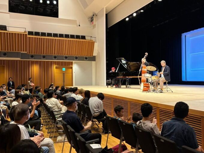 赤ちゃんから大人まで本格ジャズが楽しめる（写真提供オフィスヨコタ）
