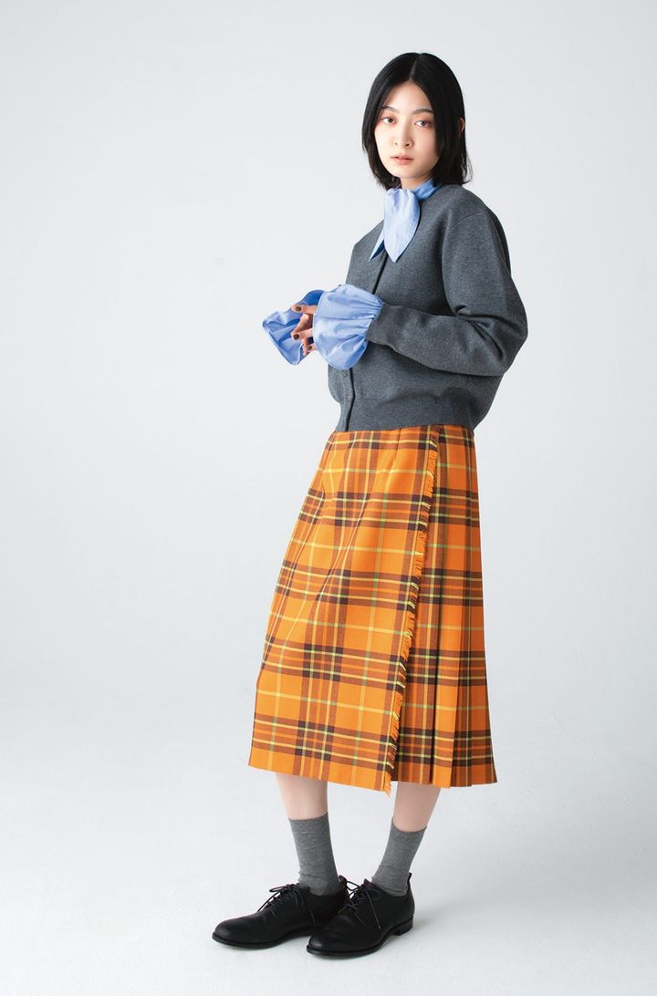 鮮やかなキルトスカートでトラッドスタイルが即完成するスカート