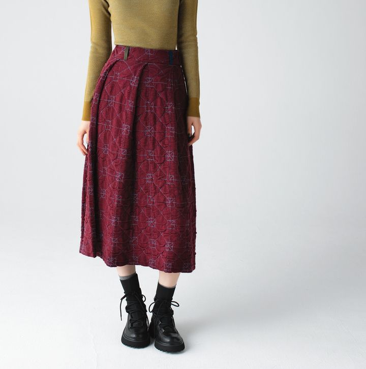 柔らかなコットンニットでふんわりとしたフォルムのスカート