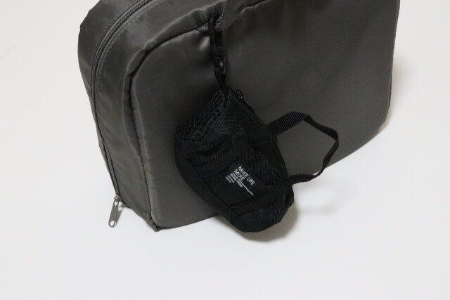 ダイソー キーリング付ミニボストンバッグ デザイン カラビナ