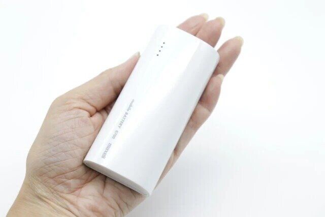 マクセル製のモバイル充電バッテリー