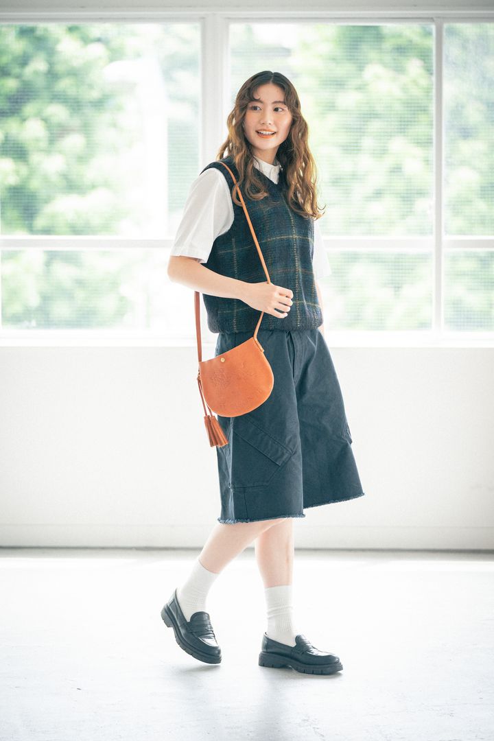 季節の変わり目に活躍するベストを使ったコーデ2選。白Ｔやライトな花柄ワンピースに重ねて【FUDGE FRIEND おしゃれさんの毎日コーディネート｜RAN】