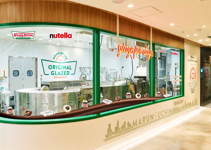 クリスピー・クリーム・ドーナツ 東京国際フォーラム店 特別装飾02