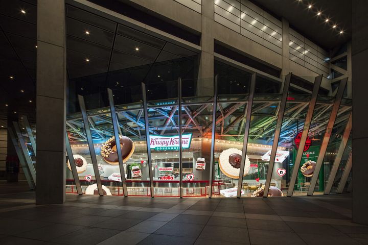 クリスピー・クリーム・ドーナツ 東京国際フォーラム店 特別装飾