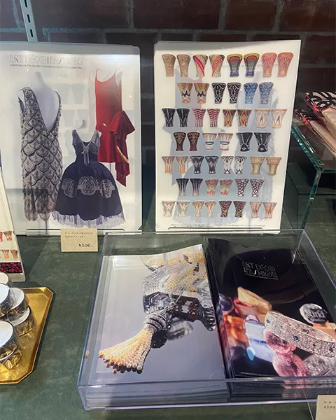 東京・三菱一号館美術館の「アール・デコとモード展」のオリジナルクリアファイル