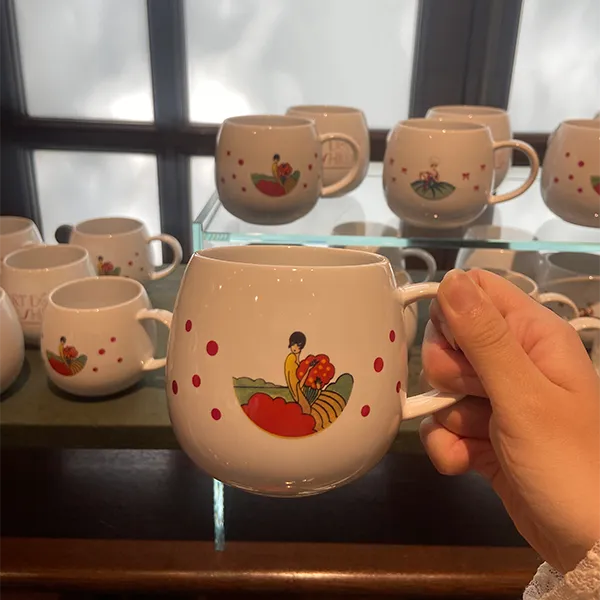 東京・三菱一号館美術館の「アール・デコとモード展」の「マグカップ」