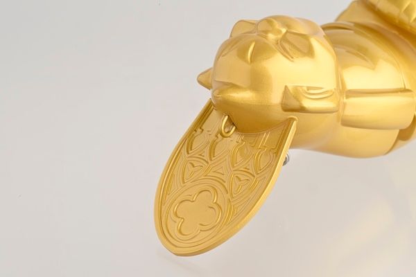 “ナニワ”のシンボル、幸福の神様「ビリケンさん」がルアーとなって登場