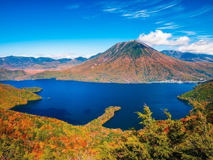 All About ニュース編集部は、全国10～60代の男女250人を対象に「紅葉スポット」に関する独自のアンケート調査を実施。好き＆行ってみたい「栃木県の紅葉スポット」で1位に選ばれたのは？