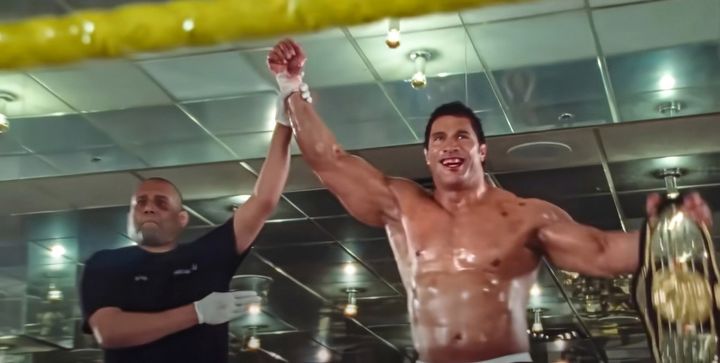 『THE SMASHING MACHINE（原題）』マーク・ケアーを演じたドウェイン・ジョンソン 写真提供：AFLO width=