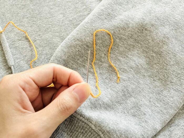 〈GU×ダイソー〉パーカーに“ちょこっと刺繍”するだけで激かわアップデート♡オリジナルアイテムが超簡単に作れた！
