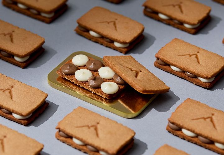 「モンブランサンド8個入」1382円