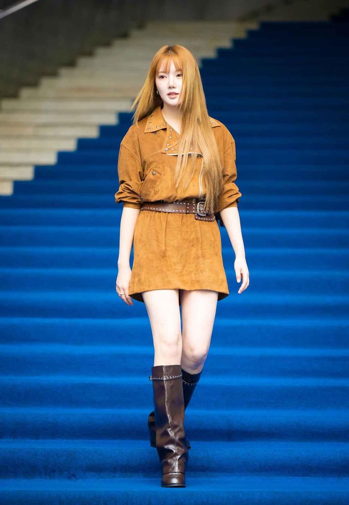 画像: 【GFRIEND イェリン】ソフトなムードに90’s要素をプラス