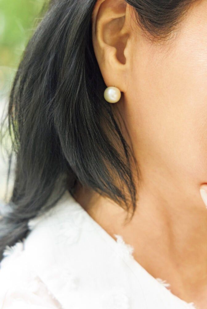 パールのピアスは顔まわりがパッと明るくなるので毎日のようにつけています
