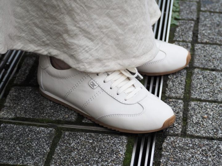 「チャールズアンドキース」のスニーカー