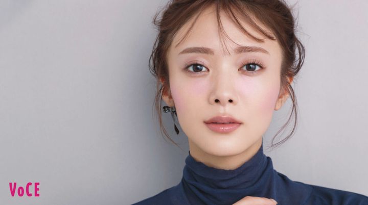 【VOCE12月号の舞台裏】櫻坂46・VOCEレギュラーモデルの田村保乃がVOCE12月号に出演！「２点チーク」の企画で魅せた“別人格の２面性”！？