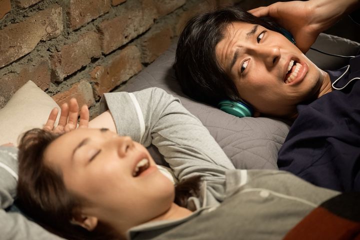 いびきを抑えるには？（画像はイメージ）