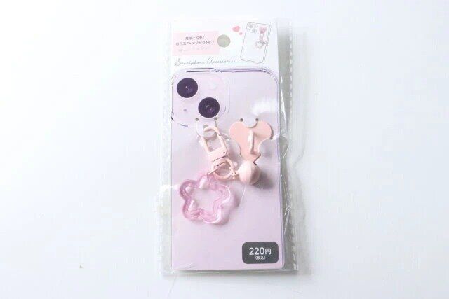 ダイソーのスマホチャーム（スター、2P）のパッケージ
