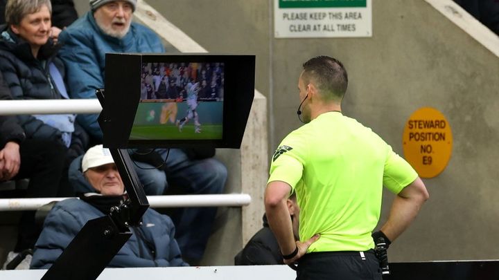 「無能なVARが…」韓国サッカー界を揺るがす大誤審、残留・優勝争いにも影響