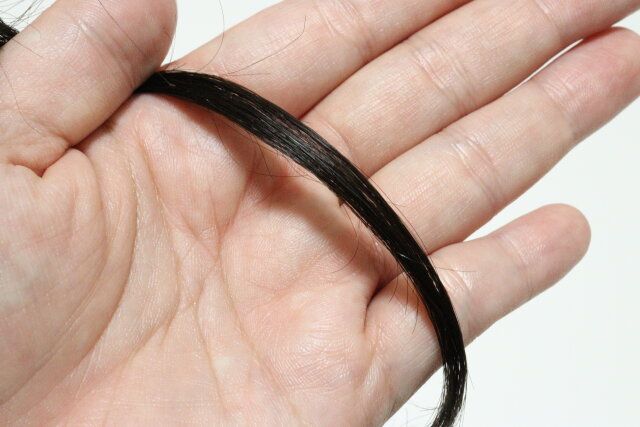 ダイソー カラーヘアチョーク（パステル） 髪を濡らす