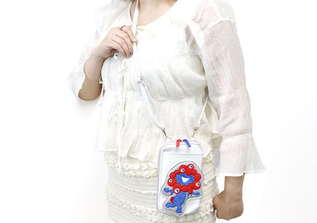 宝島社ムック付録の大阪・関西万博公式キャラクターミャクミャク スマホポシェットBOOK9