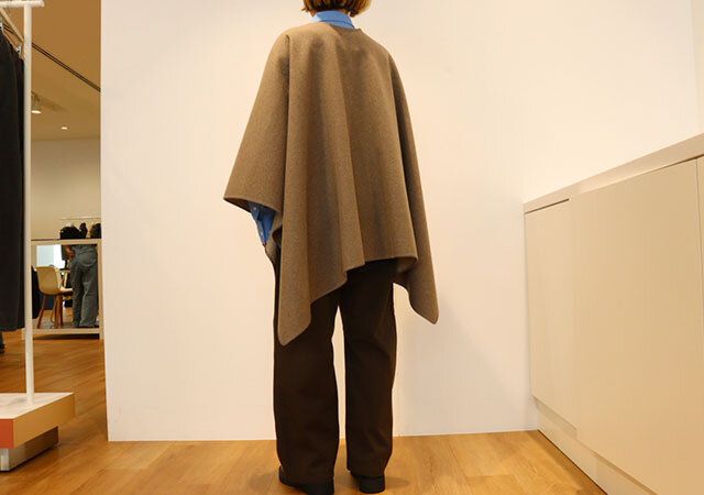 UNIQLO×JW ANDERSONコラボのポンチョ5