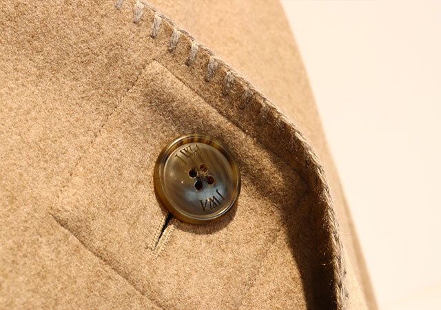 UNIQLO×JW ANDERSONコラボのポンチョ3