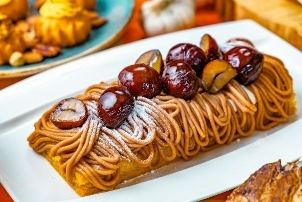 濃厚な栗クリームと、しっとりとしたスポンジが秋らしさを演出。トップには栗が贅沢にのせられている「モンブラン」