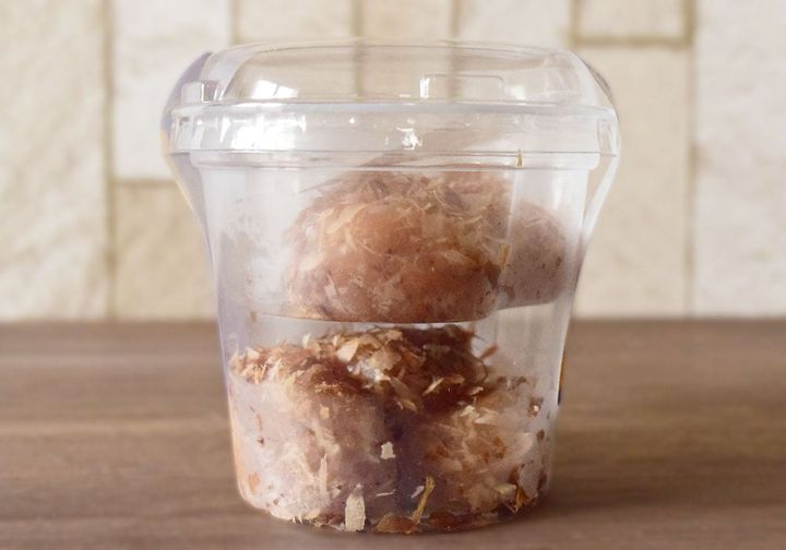 カップは上段と下段に分かれており、それぞれに3個ずつ入っていました。