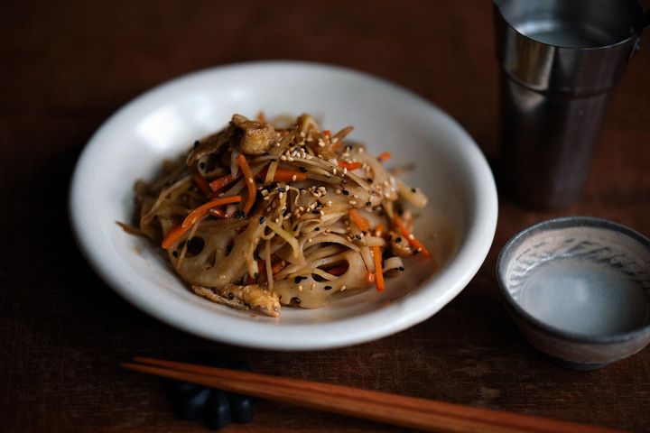 【飽きのこない黄金コンビ】名にごり酒「生酛のどぶ」には「根菜の胡麻生姜きんぴら」が驚くほど合います