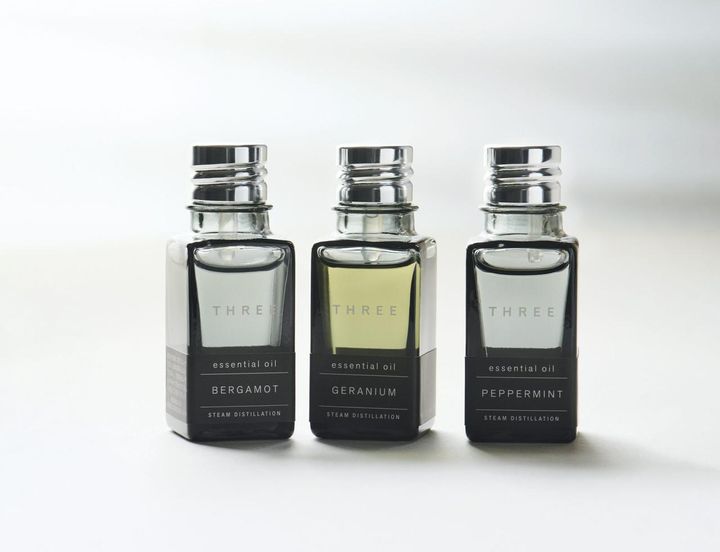 画像: THREE エッセンシャルオイル 全30種 各10ｍL ￥3,960〜￥26,400 出典：www.threecosmetics.com