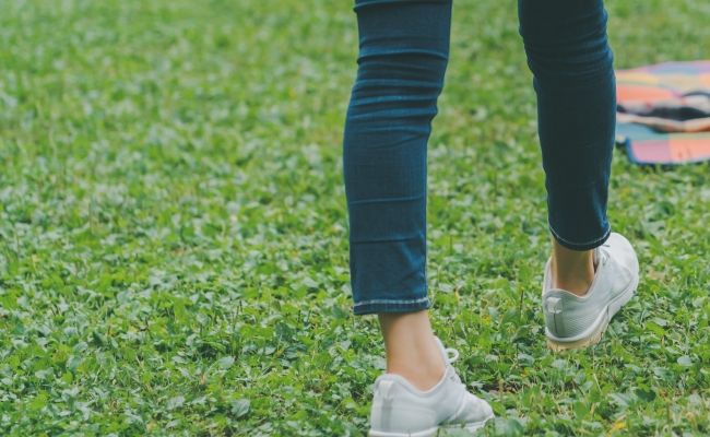 歩いているイメージ