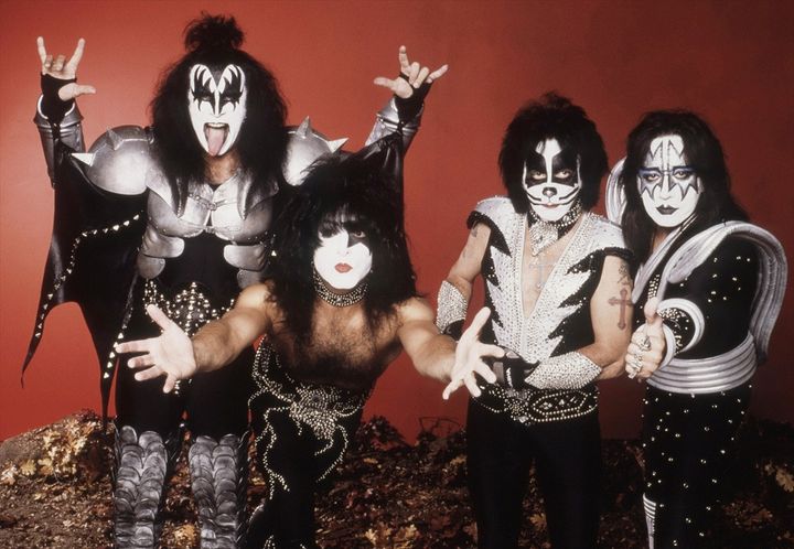 KISSの初代ギタリスト、エース・フレーリーさん（一番右）が死去 74歳 （C）AFLO width=