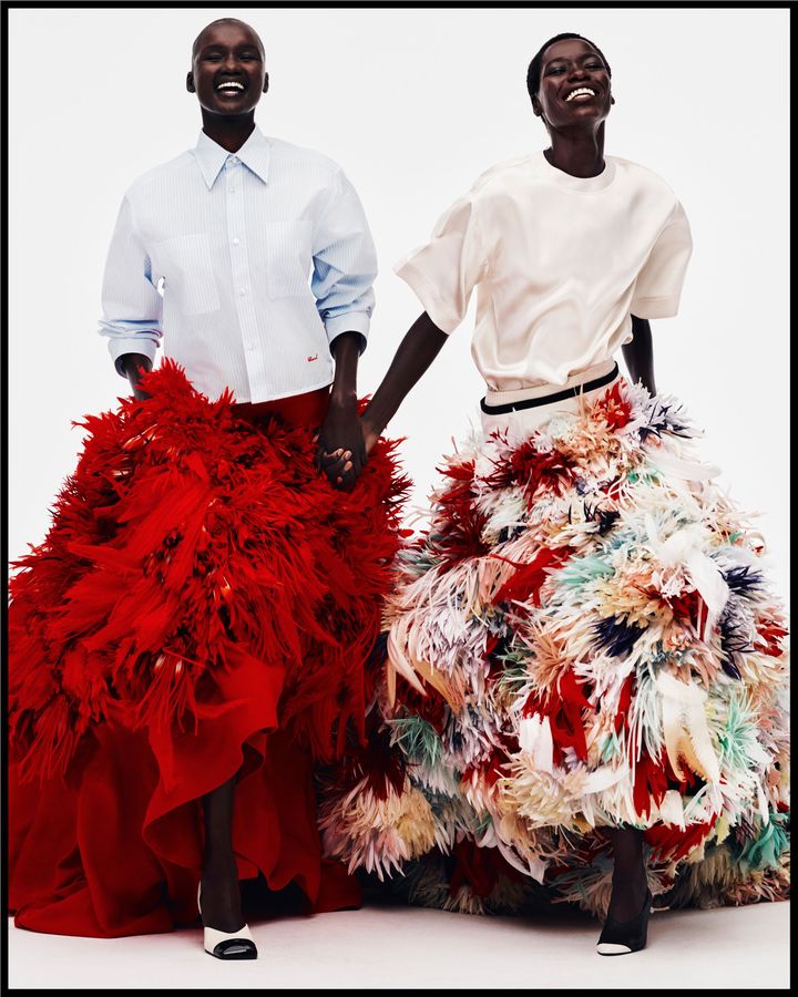 はぜる色彩を纏って<br /> 全身シャネルのピースを纏った、モデルのアベニー・ニアルとアワー・オディアン。