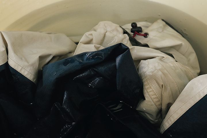 衣替え前に実践！ライディングウエアの正しい洗濯と保管ポイント