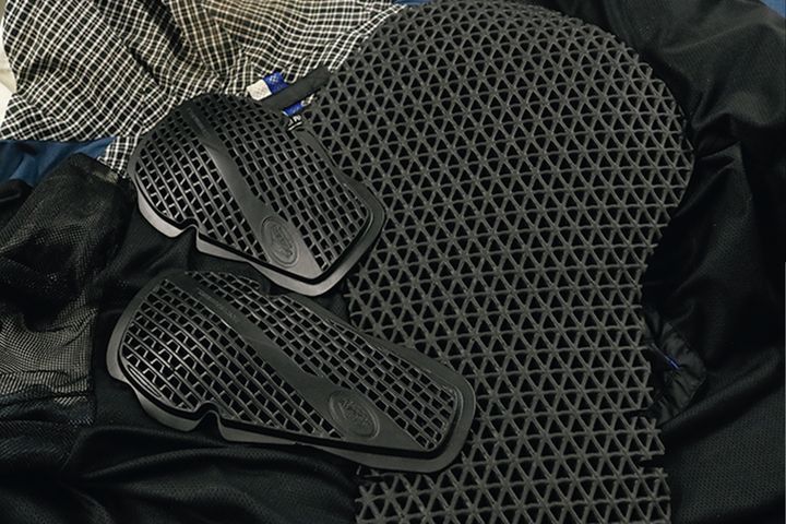 衣替え前に実践！ライディングウエアの正しい洗濯と保管ポイント