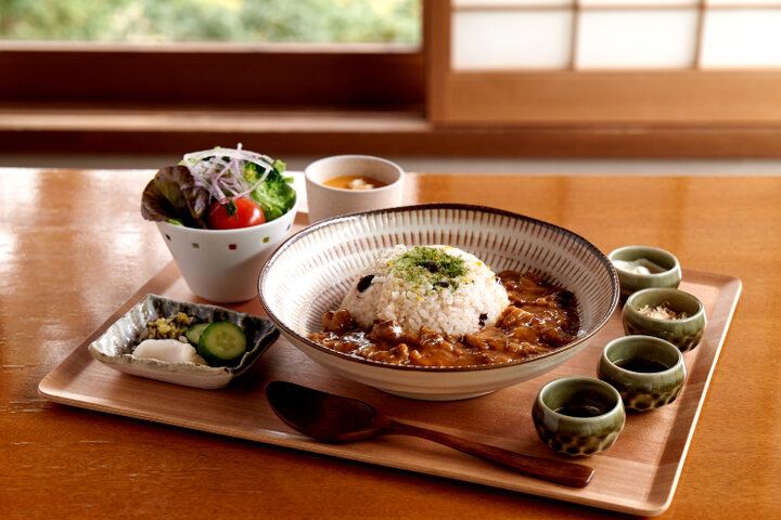 京都・嵐山の隠れ家カフェ「茶寮 八翠」で、アフタヌーンティー＆リバービューを満喫♪