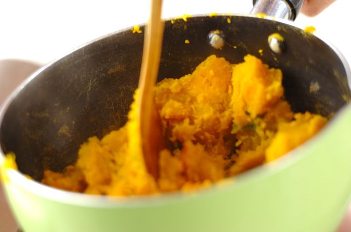 かぼちゃの魅力！おすすめレシピ チーズおやき 甘くてもちもちの作り方2