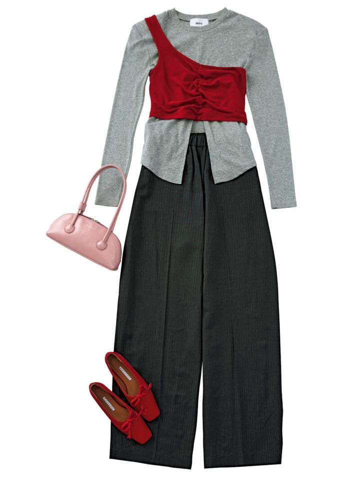 ワンショルダートップス￥8,800、グレートップス￥9,900（ともにPasterip） パンツ￥41,800（テラ／ティースクエア プレスルーム） ミニバッグ￥49,500（マージシャーウッド／シップス インフォメーションセンター） バレエシューズ￥37,400（ピッピシック／ベイジュ）