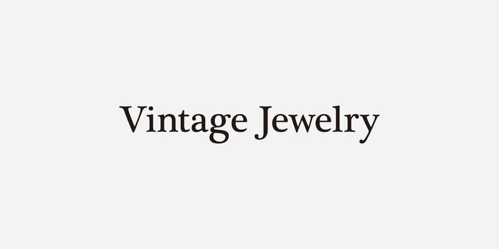 90年代〜2000年初頭の近年人気のVintage Jewelryをオープン記念としてラインアップ。生産が終了したレアアイテムから、定番のアイテムまで幅広くご用意。男性、女性問わず楽しめる品揃えだ。