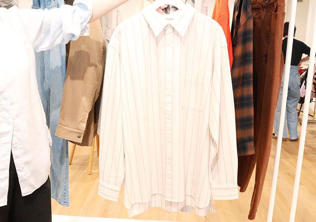ユニクロ×JW ANDERSONのオックスフォードオーバーサイズシャツ／ストライプ