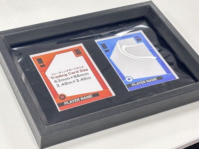 コレクションフレーム（トレーディングカード2枚組） デザイン