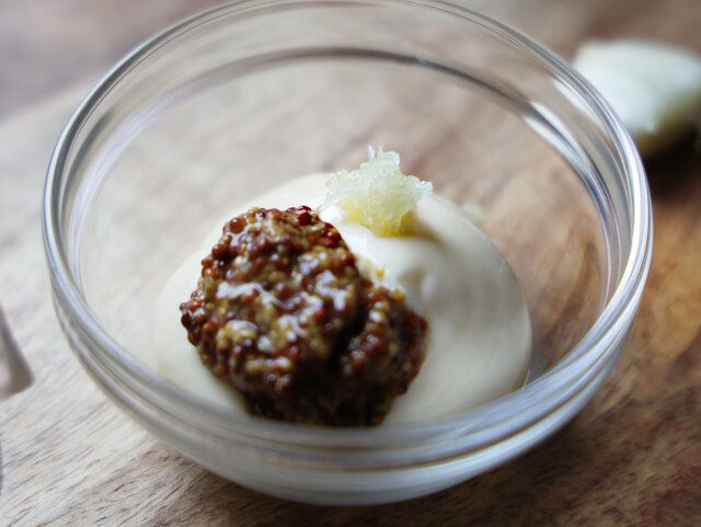 煮ている間に、Aを混ぜてアイオリソースを作る。