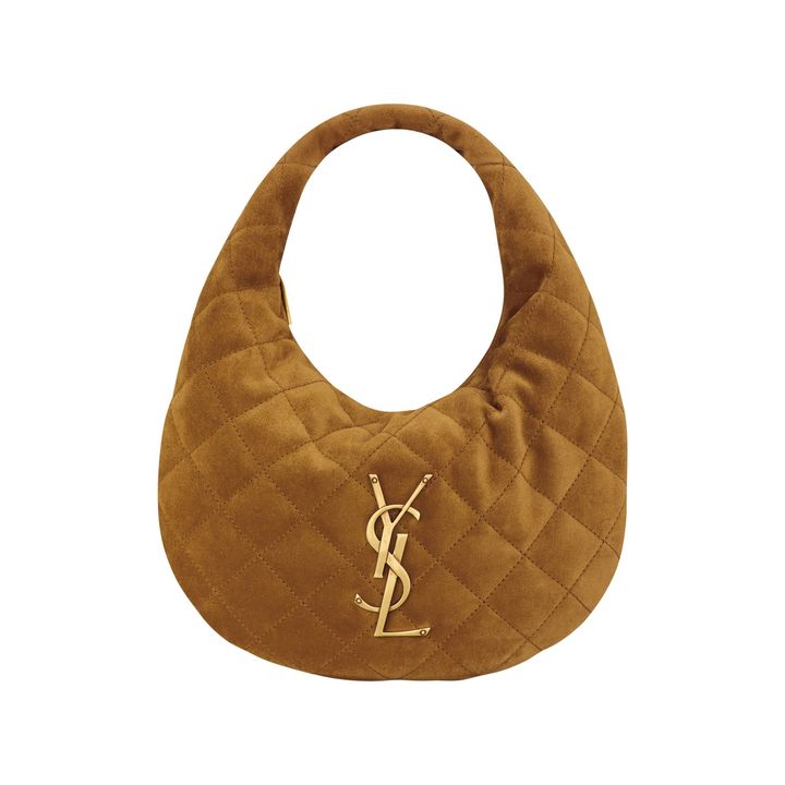 バッグ本体 H16cm ￥445,500／SAINT LAURENT BY ANTHONY VACCARELLO（サンローラン クライアントサービス）