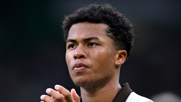 日本代表2試合で1分しか起用されなかった23歳MF、「そのフラストレーションを発散してほしい」と海外監督