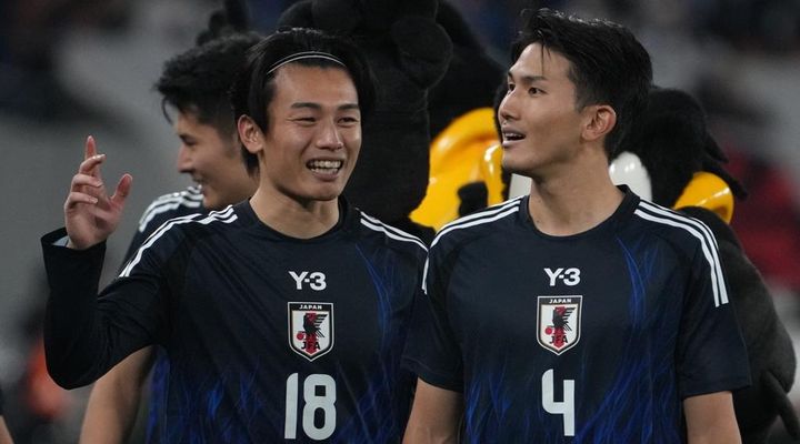 27歳日本代表エースFW、ブラジル戦ゴールもオランダ名門で温存！？監督は活躍を讃える