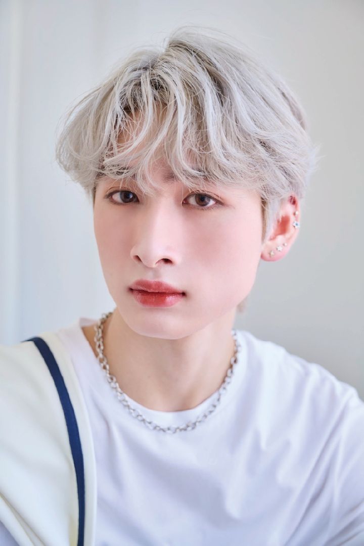 Aタイプ：外時間が多いアクティブレジャー派は「アッシュシルバー」