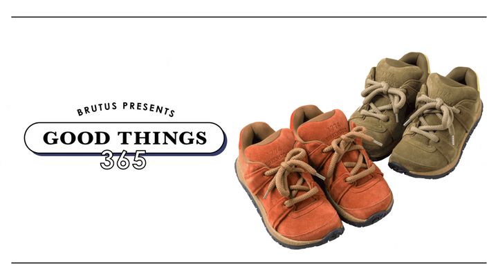 〈ビルケンシュトック〉のシューズ